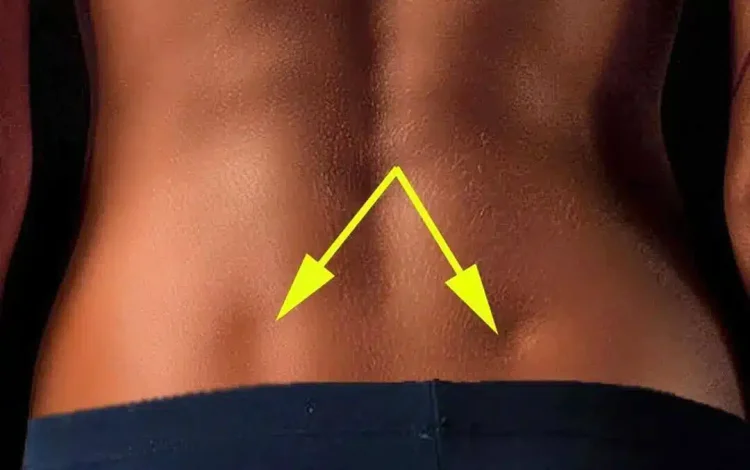 Αν έχετε αυτές τις δύο λακκάκια στην πλάτη σας, να τι σημαίνουν