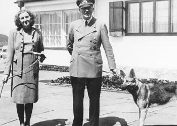 Σαν σήμερα, 30 Απριλίου 1945: Ο Αδόλφος Χίτλερ και η Εύα Μπράουν αυτοκτονούν με δηλητήριο, μια μέρα μετά τον γάμο τους