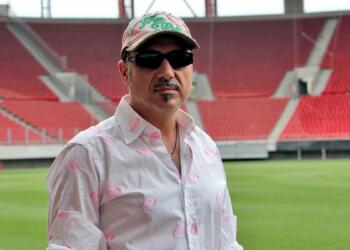 Νότης Σφακιανάκης: Στο ΥΤΟΝ του Νίκου Βέρτη θα εμφανίζεται από του χρόνου o τραγουδιστής