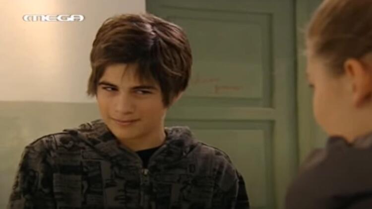 Θυμάστε το αγόρι της Φίφης στο Ευτυχισμένοι Μαζί; – Δεν θα πιστεύετε ποιος διάσημος ηθοποιός είναι σήμερα