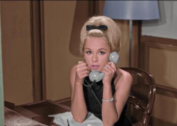 Ηθοποιός «ανέστησε» τη Βουγιουκλάκη και τρελαίνει το TikTok – «Είσαι πιο Αλίκη από την Αλίκη»