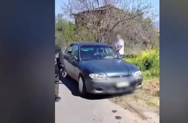 Απίστευτη αντίδραση Ρομά που πιάστηκαν στα πράσα να κλέβουν σπίτι – «Έχουμε παιδιά ρε μάστορα»