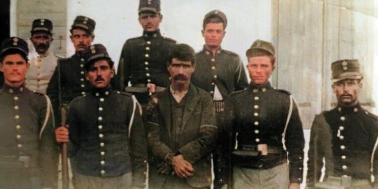 Το μεγαλύτερο έγκλημα στην παλιά Ελλάδα: Ο φιλήσυχος τσαγκάρης που έφτασε να σφάξει 15 συγχωριανούς του