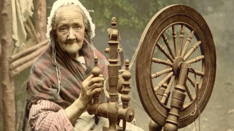 «Έμεινε στο ράφι»: Γνωρίζεις από πού προήλθε η φράση;