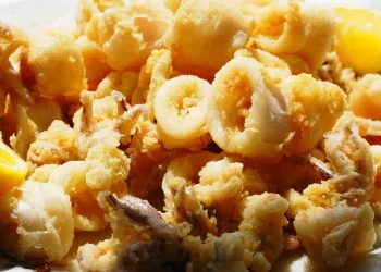 Σοκ στη Μύκονο: Έκαναν το λάθος και δεν είδαν τον κατάλογο – Πήραν μερίδα καλαμαράκια και όταν ήρθε ο λογαριασμός… «λιποθύμησαν»