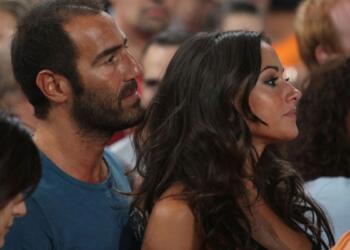 Αντώνης Κανάκης-Χριστίνα Μουστάκα: Ο «θυελλώδης» έρωτας του παρουσιαστή με τη μελαχρινή καλλονή και η πρόταση γάμου