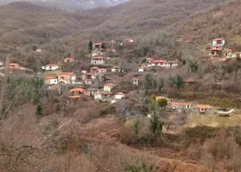 Το Ελληνικό χωριό που έχει 6 ώρες μέρα, 18 νύχτα: Οι κάτοικοι του έτρεμαν το μύθο των 7 γuμνών κοpιτσιών