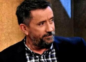 Θα πάθετε… ίλιγγο: Αυτά είναι τα λεφτά που έπαιρνε για το «Στην υγειά μας ρε παιδιά» ο Σπύρος Παπαδόπουλος!