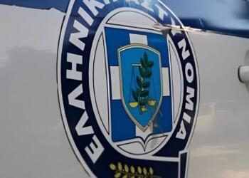 Με χειροπέδες γνωστός επιχειρηματίας με κοκαΐνn, 300.000 εupώ και όπλα