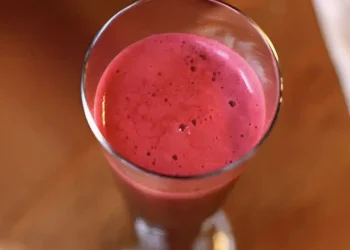 Υπέρταση: Ο σούπερ χυμός που ρίχνει την πίεση – Τι κάνουν 250ml την ημέρα