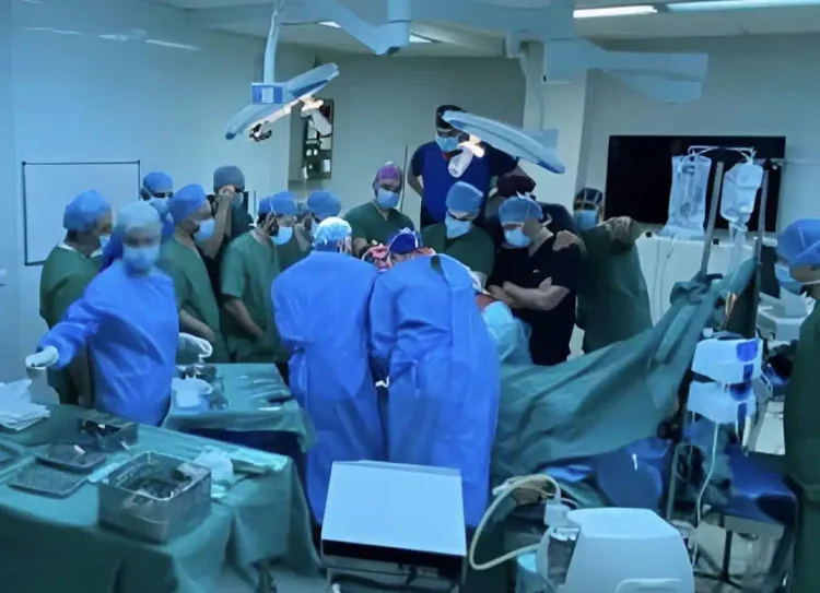 Σοκ σε νοσοκομείο της Ελλάδας: Γυναίκα ασθενής με καρκίνο πήρε φωτιά μέσα στο χειρουργείο