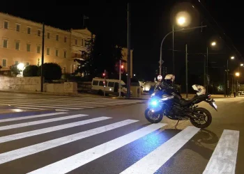 Τηλεφώνημα για βόμβα στη Βουλή – Συναγερμός στην Ελληνική Αστυνομία και την Πυροσβεστική