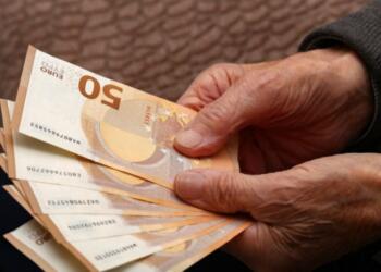 Συνταξιούχοι προσοχή: Ποιο είναι το επικρατέστερο σενάριο για την 13η σύνταξη