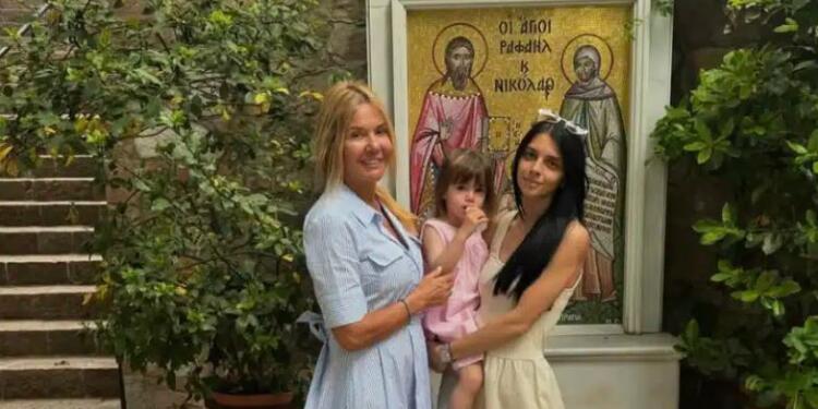 Χριστίνα Παππά: Το τάμα που πραγματοποίησε με την Άννα Μπεζάν και την εγγονή της