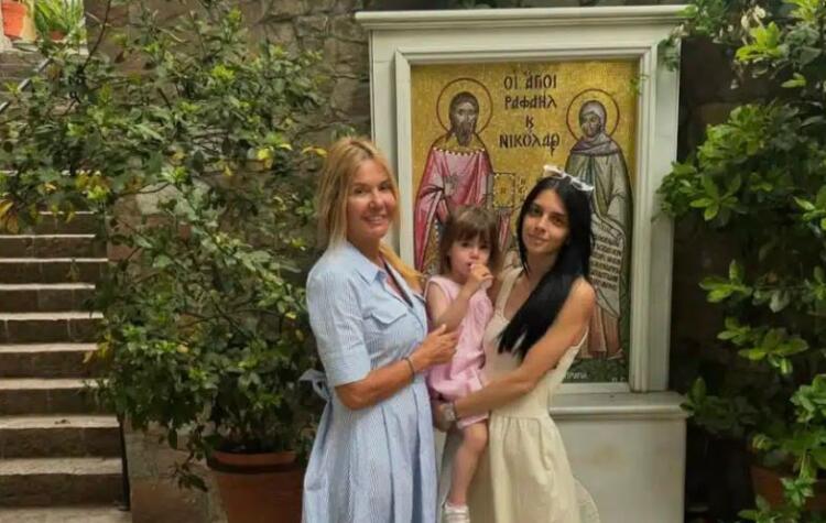 Χριστίνα Παππά: Το τάμα που πραγματοποίησε με την Άννα Μπεζάν και την εγγονή της