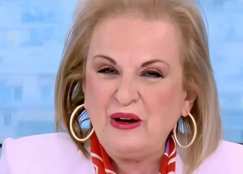 Παγώνη: «Ο κόσμος στο δρόμο μου λέει ότι η κάμερα με αδικεί, από κοντά είμαι όμορφη»