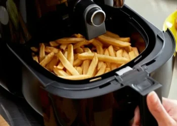 Προσοχή: Ανακαλείται φριτέζα αέρος γνωστής εταιρίας – Μη την χρησιμοποιήσετε