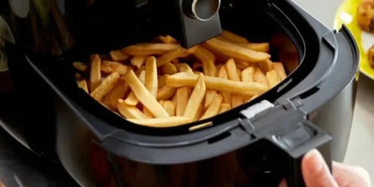 Προσοχή: Ανακαλείται φριτέζα αέρος γνωστής εταιρίας – Μη την χρησιμοποιήσετε