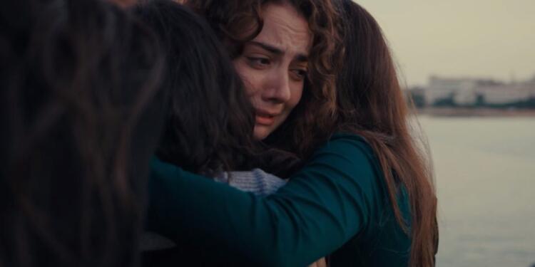 Η Γη της Ελιάς: Μαυροφορεμένη και βυθισμένη στο πένθος η Άννα – Ουρλιαχτά και μοιρολόγια