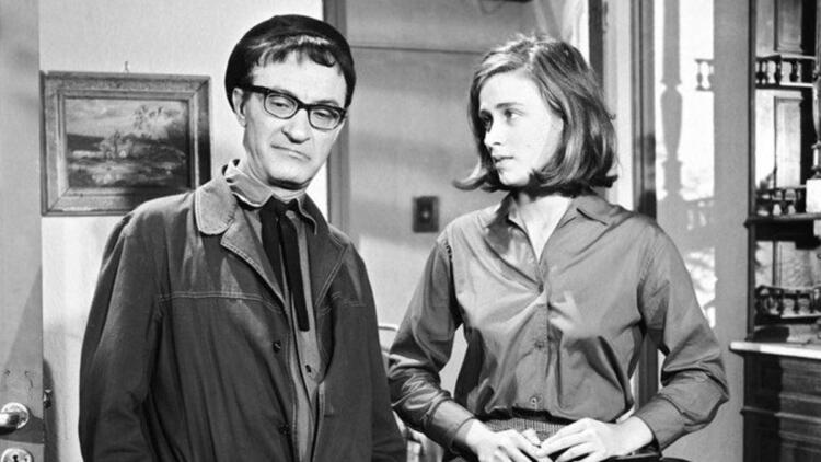 Ντίνος Ηλιόπουλος: Ο κορυφαίος κωμικός με την άσωτη ζωή – Οι γυναίκες, η πτώχευση και η επιγραφή στο μνήμα του