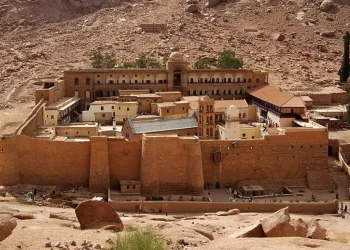 Η Αίγυπτος κλείνει τη Μονή της Αγίας Αικατερίνης Σινά, δημεύει την περιουσία της και κάνει έξωση στους μοναχούς