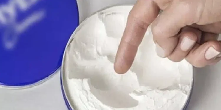 Η κρέμα Nivea στο μπλε βαζάκι έχει υπέροχα οφέλη που πολλοί δεν γνωρίζουν