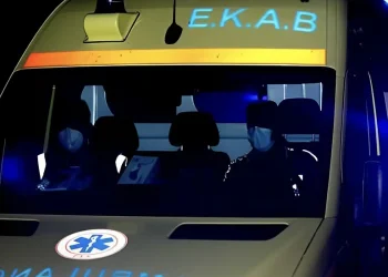 Σοκ: 45χρονη βρέθηκε κpεμασμένη μέσα στο σπίτι της από τους γονείς της