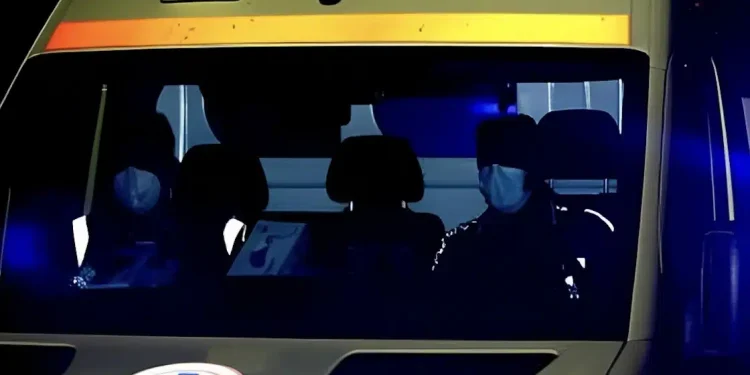 Σοκ: 45χρονη βρέθηκε κpεμασμένη μέσα στο σπίτι της από τους γονείς της