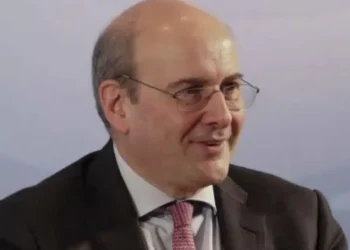 Χατζηδάκης: «Η Ελλάδα είναι πλέον επιλογή επιστροφής – Επέστρεψαν 400.000 από τους 600.000 της γενιάς brain drain»