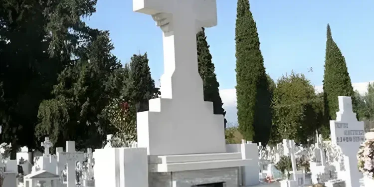 Μαμά μου, στη Γιορτή της Μητέρας θα σου πω χρόνια πολλά. Σαν να μην «έφυγες» ποτέ