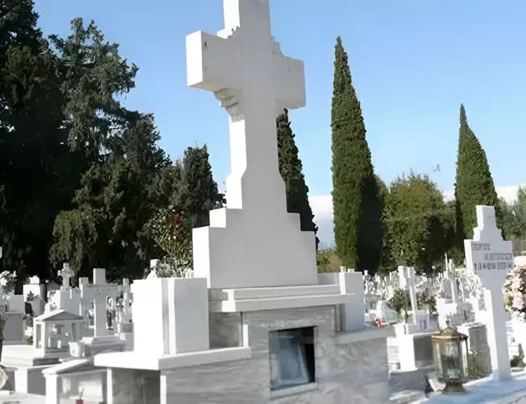 Μαμά μου, στη Γιορτή της Μητέρας θα σου πω χρόνια πολλά. Σαν να μην «έφυγες» ποτέ