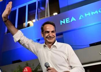Δημοσκόπηση Real Polls: Σκαρφαλώνει στο 32% η Νέα Δημοκρατία – Φλερτάρει με το 20% η Ζωή Κωνσταντοπούλου