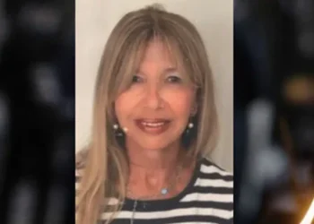 Θρήνος για τον θάνατο της Λένας – Έφυγε από τη ζωή 6 μήνες μετά τη δίδυμη αδερφή της