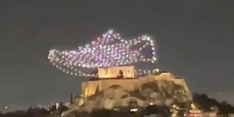 Σάλος με την πασίγνωστη εταιρεία αθλητικών που έκανε διαφήμιση στην Ακρόπολη