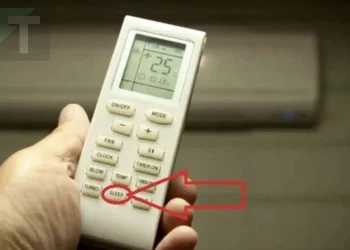 Το τηλεχειριστήριο του κλιματιστικού διαθέτει ένα μικρό κουμπί: Το πάτημα και η χρήση του είναι σαν να βρίσκεις έναν θησαυρό