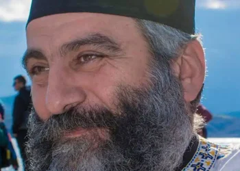 Ιερέας στη Λήμνο έσωσε με ΚΑΡΠΑ 2χρονο παιδί που έπαθε ανακοπές – Η Μητρόπολη θα τιμήσει τον πατέρα Νεκτάριο