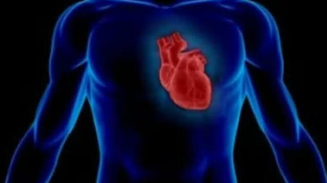 Τα 2 σnμάδια όταν περπατάτε που δείχνουν ότι η καρδıά σας κıνδυνεύει