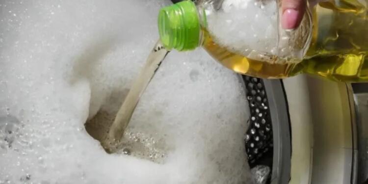 Το ξύδι είναι το κλειδί για πιο λευκές και πιο απαλές πετσέτες, αλλά οι περισσότεροι το χρησιμοποιούν λάθος – Αυτός είναι ο σωστός τρόπος