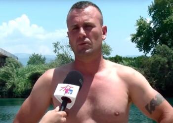 «Ο Λέο του χωριού»: Ο Αλβανός μετανάστης που έπεσε στον Άραχθο για να σώσει τα δύο παιδιά – «Χωρίς δεύτερη σκέψη, πήρα βαθιά ανάσα και βούτηξα»