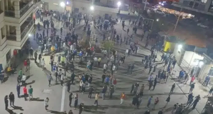 ΣΕΙΣΜΟΣ ΑΝΟΙΧΤΑ ΤΗΣ ΡΟΔΟΥ – ΝΕΚΡΗ ΜΙΑ 14ΧΡΟΝΗ ΚΑΙ 69 ΤΡΑΥΜΑΤΙΕΣ ΣΤΗΝ ΤΟΥΡΚΙΑ