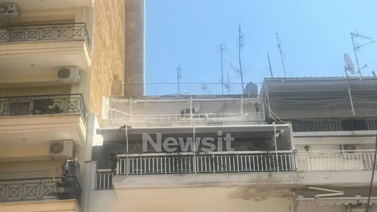 Θεσσαλονίκη: Εξοργιστικό βίντεο με τον σπαραγμό του μωρού που οι γονείς του το κλείδωσαν στο μπαλκόνι για να κοιμηθούν