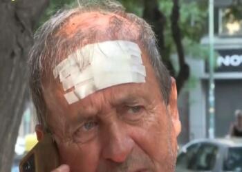 Νέα άγρια επίθεση σε εργαζόμενο καθαριότητας στο κέντρο της Αθήνας: «Μου κάρφωσε δύο μαχαιριές στο κεφάλι»