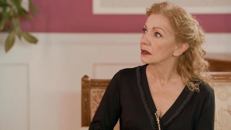 Η Γη της Ελιάς 19/6: Άγριο ξύλο στη Μάνη – Απλώνει χέρι στη γυναίκα του και τη χτυπάει άσχημα