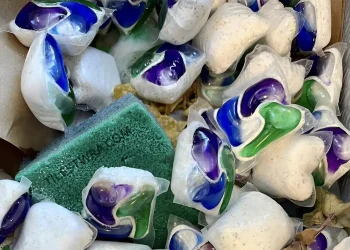 6 χρήσεις για τις κάψουλες πλυντηρίου πιάτων που δεν γνωρίζατε