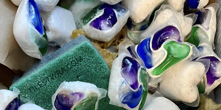 6 χρήσεις για τις κάψουλες πλυντηρίου πιάτων που δεν γνωρίζατε