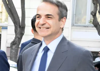 Ξεπερνά το 30% η ΝΔ με μεγάλη διαφορά από την Πλεύση – «Όχι Τσίπρας» λέει το 62%