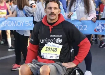 Πατέρας για πρώτη φορά ο Παραολυμπιονίκης Αντώνης Τσαπατάκης – Η πρώτη βόλτα με το νεογέννητο