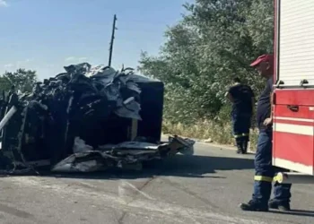 Ξεκληρίστηκε οικογένεια στην άσφαλτο: Νεκροί πατέρας και γιος – Στο νοσοκομείο η μητέρα και το ανήλικο παιδί