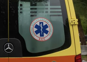 Τραγωδία: 45χρονος ένιωσε ξαφνικά αδιαθεσία σε γλέντι, κατέρρευσε και πέθανε στο ασθενοφόρο