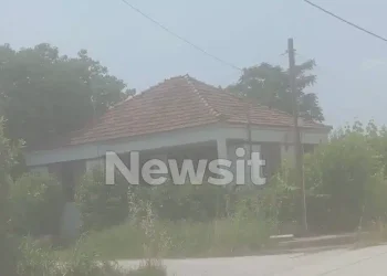 Μαθεύτηκε όλη η αλήθεια για την τραγωδία στα Τρίκαλα με νεκρούς μητέρα και γιο – «Κάθονταν μέσα και τους κοιτούσαν»